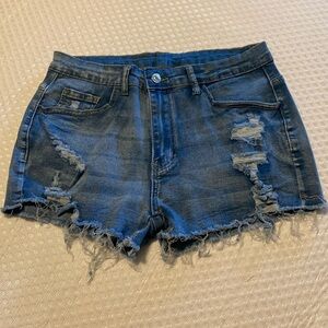 NWOT Super stretchy jean shorts Medium